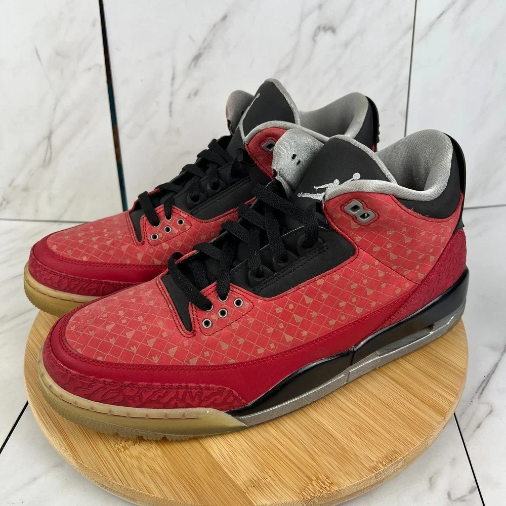 Nike Air Jordan 3 Retro Doernbecher 2013 Mens Size 12.5 Red Sneakers 437536-600